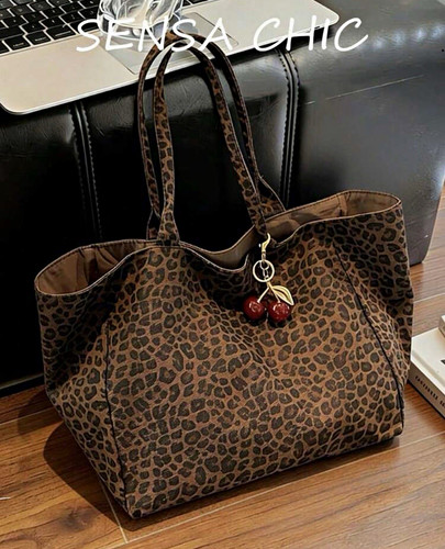 Women leopard print - print, large